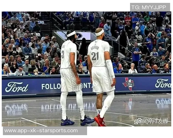 浓眉复出状态渐入佳境16分钟内贡献7分7板与2次封盖